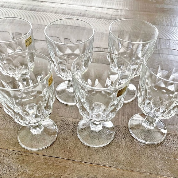 VTG Arcoroc France Artic Pattern Stemmed Water Wine Goblets Set of 8 - Picture 1 of 10